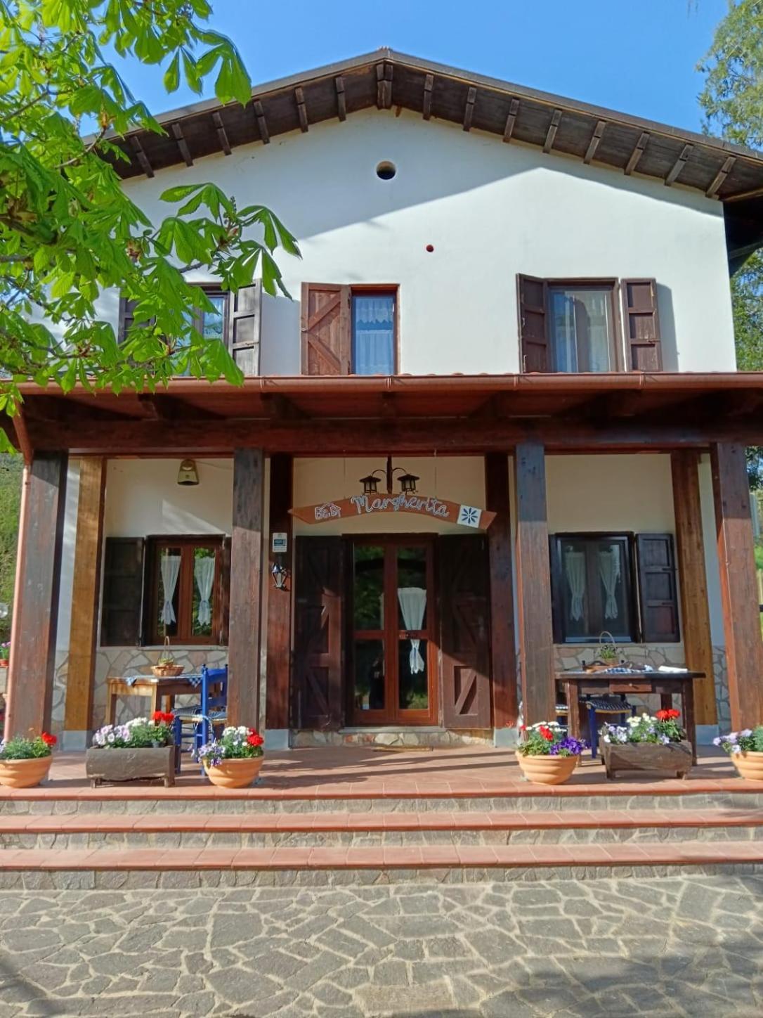 Bed And Breakfast Margherita & Home Restaurant Gerano Buitenkant foto