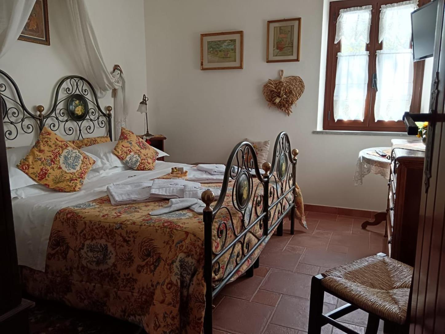 Bed And Breakfast Margherita & Home Restaurant Gerano Buitenkant foto