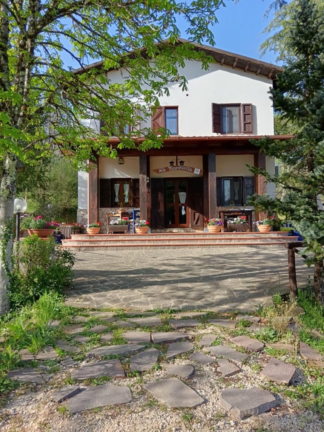 Bed And Breakfast Margherita & Home Restaurant Gerano Buitenkant foto