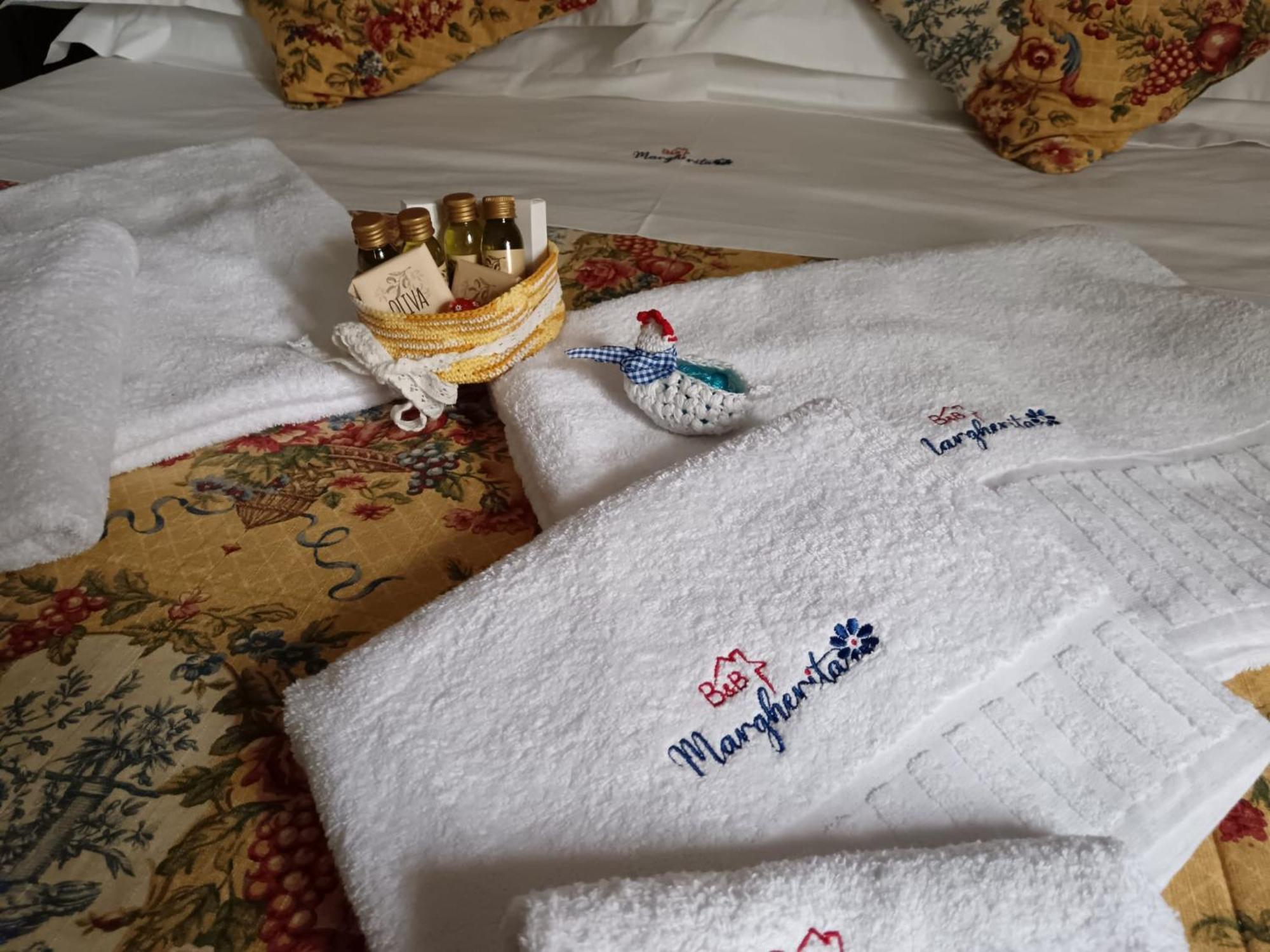 Bed And Breakfast Margherita & Home Restaurant Gerano Buitenkant foto
