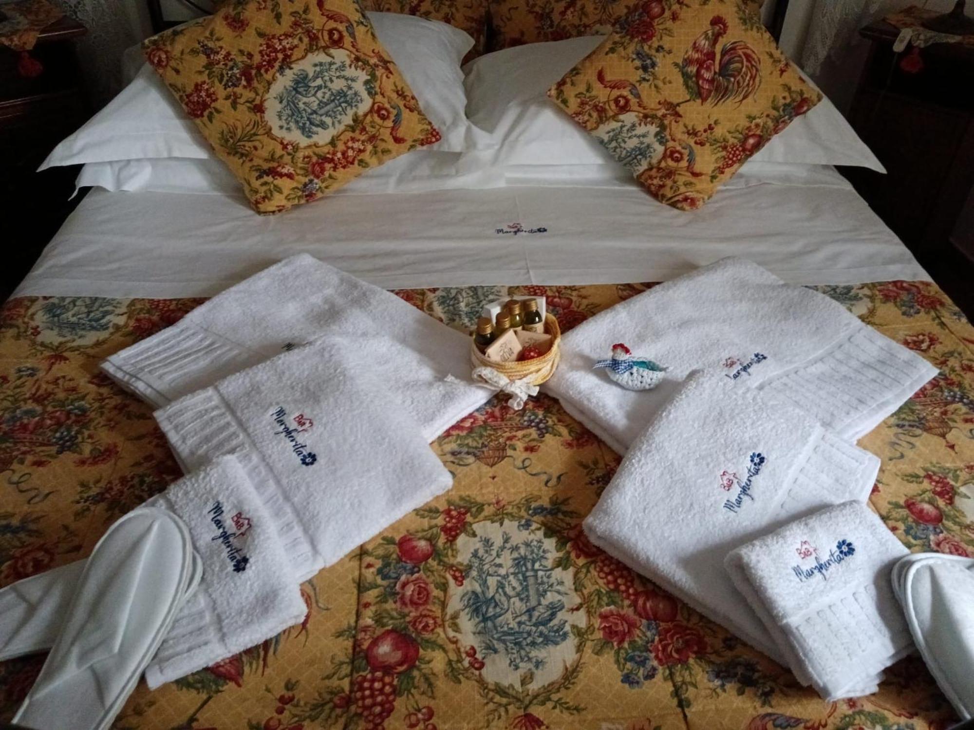 Bed And Breakfast Margherita & Home Restaurant Gerano Buitenkant foto